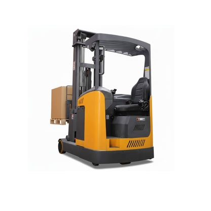 Montacarga Eléctrica 2000KG, Tipo Sentado, Mástil Tríplex con Altura Máxima de 10,200MM, Batería 48V/500Ah, Sistema EPS, Cámara y Desplazador Lateral Integrado